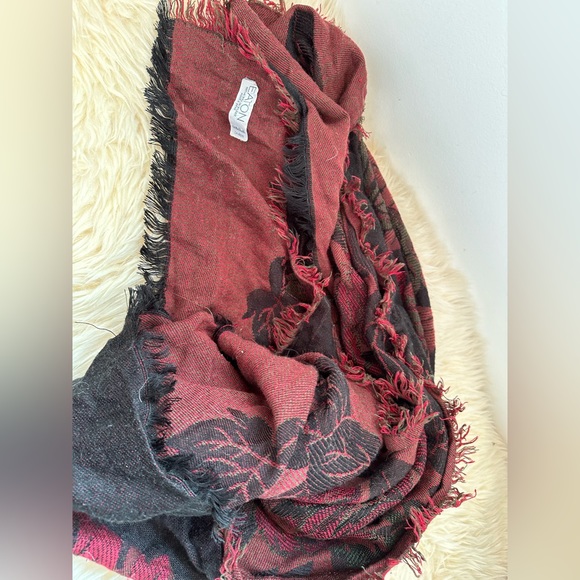 Scarf - Picture 2 of 2